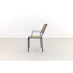 VDG Laura Stapelbare Tuinstoel - Black Steel/natural Wicker -Beliani Winkel 1000066865 0103