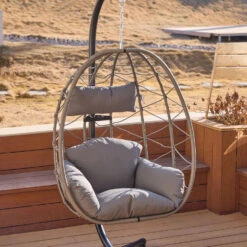 Hangstoel Van Rotan En Metaal In Zwart 13 Hangstoel Van Rotan En Metaal In Zwart -Beliani Winkel 20ef9b3f3d994ceda1e58a55ffdde62a