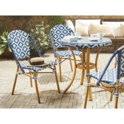 Beliani Tuintafel RIFREDDO - Blauw Pe Rotan -Beliani Winkel 226b19b2520b4e91a8a3b13a571a166f