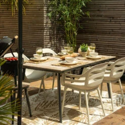 Garden Impressions Penedo Tuintafel 160x90 Cm - Light Teak Vironwood -Beliani Winkel 6ac10167d96b4e06a69d55a4723d706d