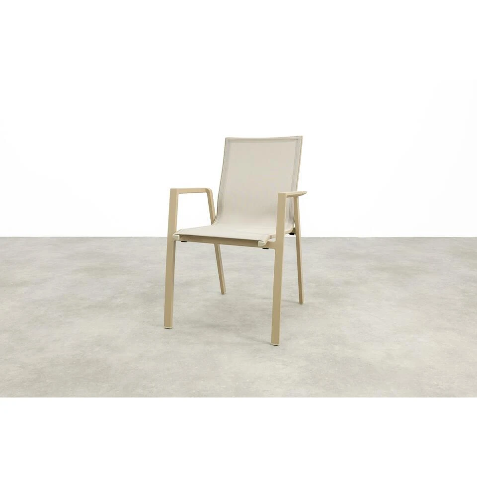 VDG Atmos Stapelbare Tuinstoel - Latte 2 VDG Atmos Stapelbare Tuinstoel - Latte - Afbeelding 2