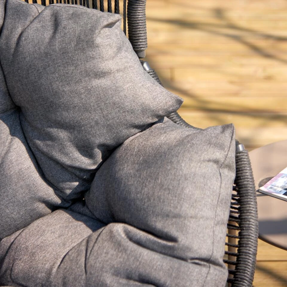 Lisomme Ayla Rattan Tuin Loungestoel Zwart - Met Zitkussens 4 Lisomme Ayla Rattan Tuin Loungestoel Zwart - Met Zitkussens - Afbeelding 4