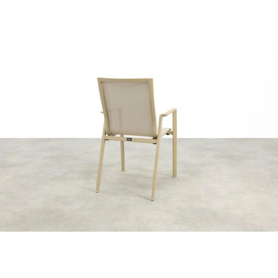 VDG Atmos Stapelbare Tuinstoel - Latte 4 VDG Atmos Stapelbare Tuinstoel - Latte - Afbeelding 4