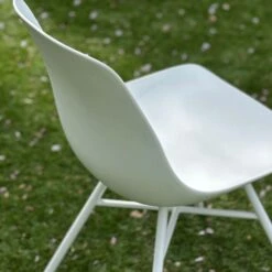 Nolon Noa-Pip Kunststof Tuinstoel Wit - Wit Onderstel -Beliani Winkel c9dd52aab2c94b9fb4bcb7ee026b9cc9