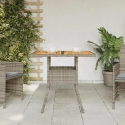 VidaXL - Tuintafel Met Acaciahouten Blad - Grijs - Poly Rattan - 80 X 80 X 75 Cm -Beliani Winkel e1ded899b2774610957b784ea551c8ec