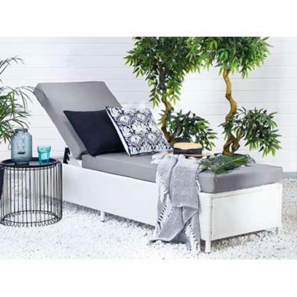 Beliani Tuinligstoel TURIN - Wit Pe Rotan 2 Beliani Tuinligstoel TURIN - Wit Pe Rotan - Afbeelding 2